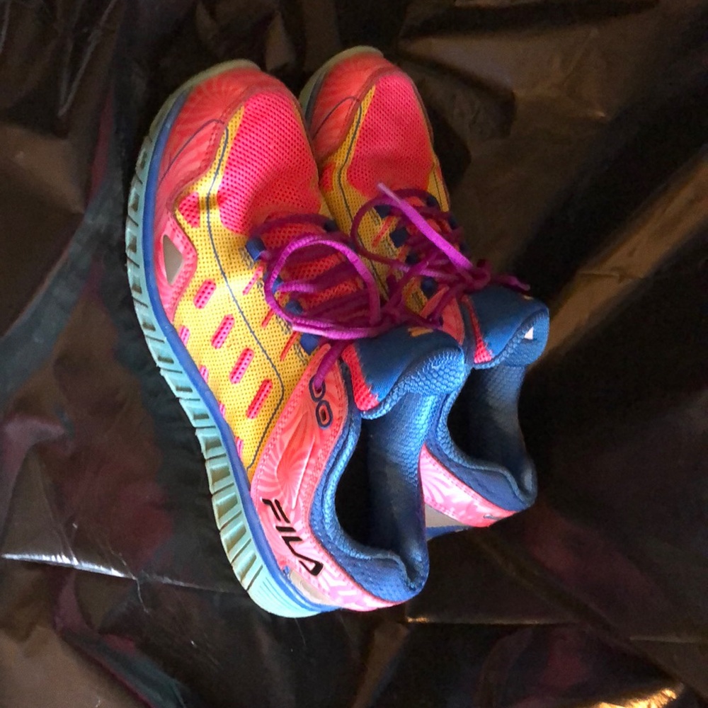 Shoes - Picture 2 of 5